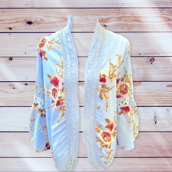 NWOT ~ LillyPosh Bell Sleeve Kimono - Picture 3 of 8